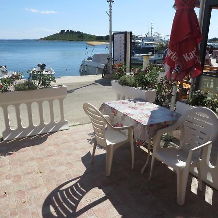 Sweet Sea Apartments Пакоштане Экстерьер фото